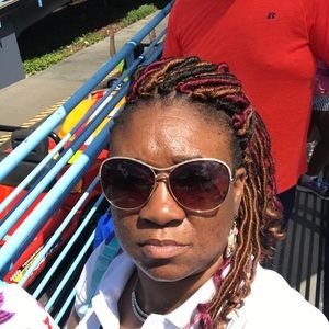 Meet your Posher, Latonja